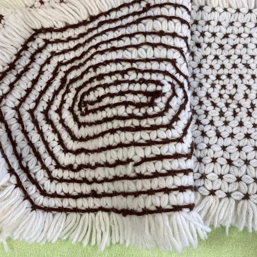 Vintage Lot of 9 Yarn Crochet White brown  Cloth Table Place Mats and 4 coasters